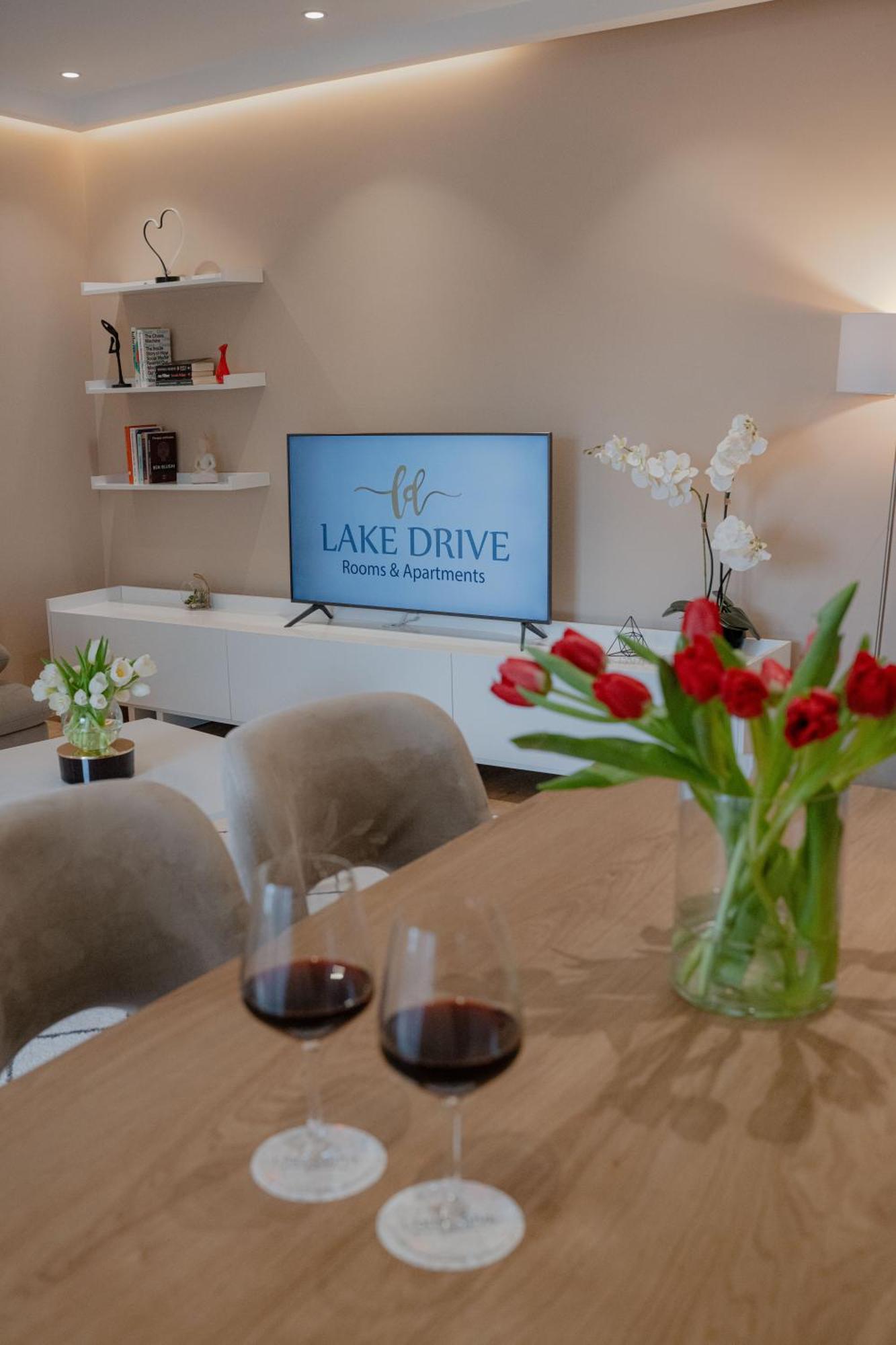 Lake Drive Rooms&Apartments Tirana Zewnętrze zdjęcie