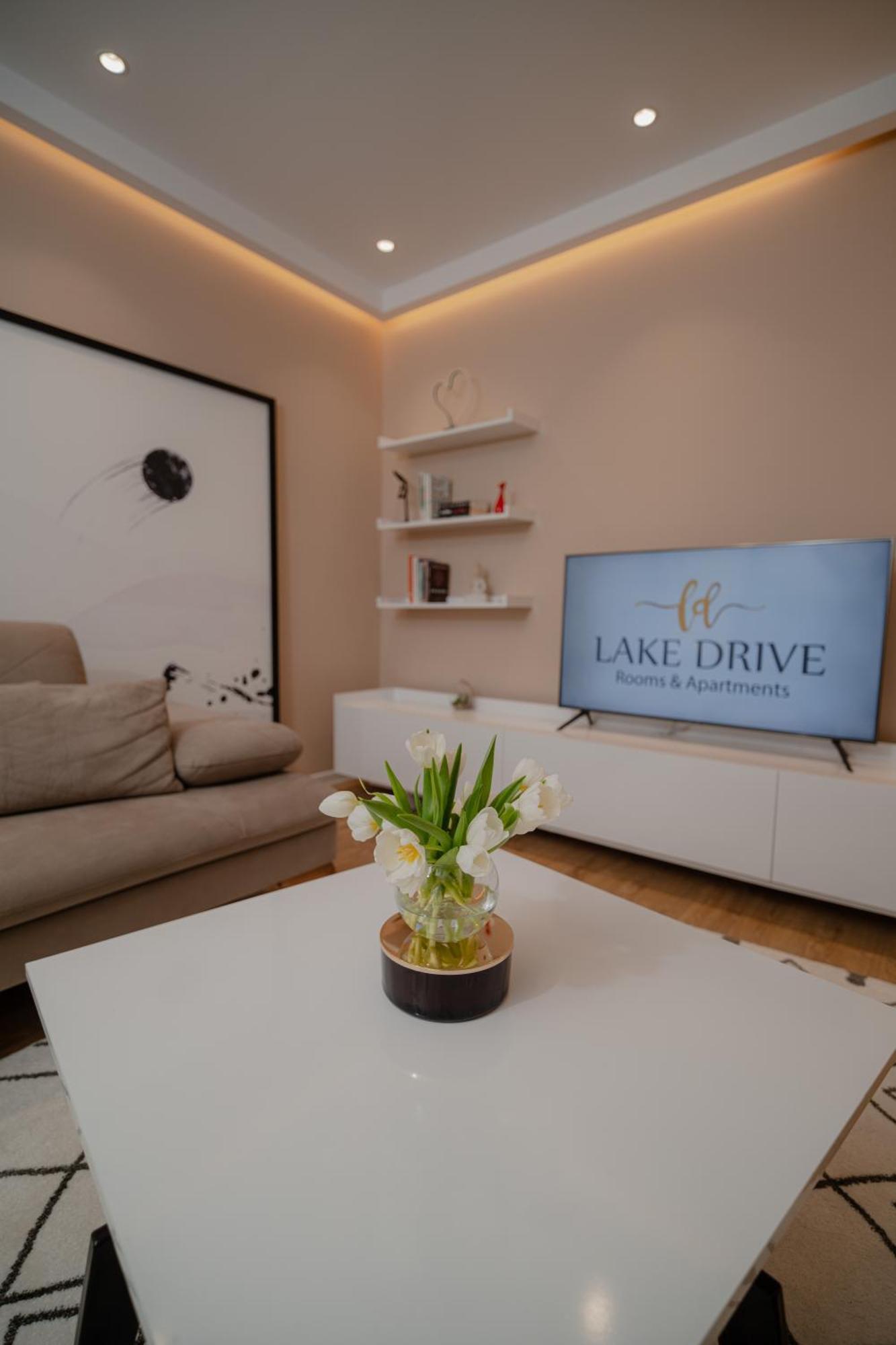 Lake Drive Rooms&Apartments Tirana Zewnętrze zdjęcie